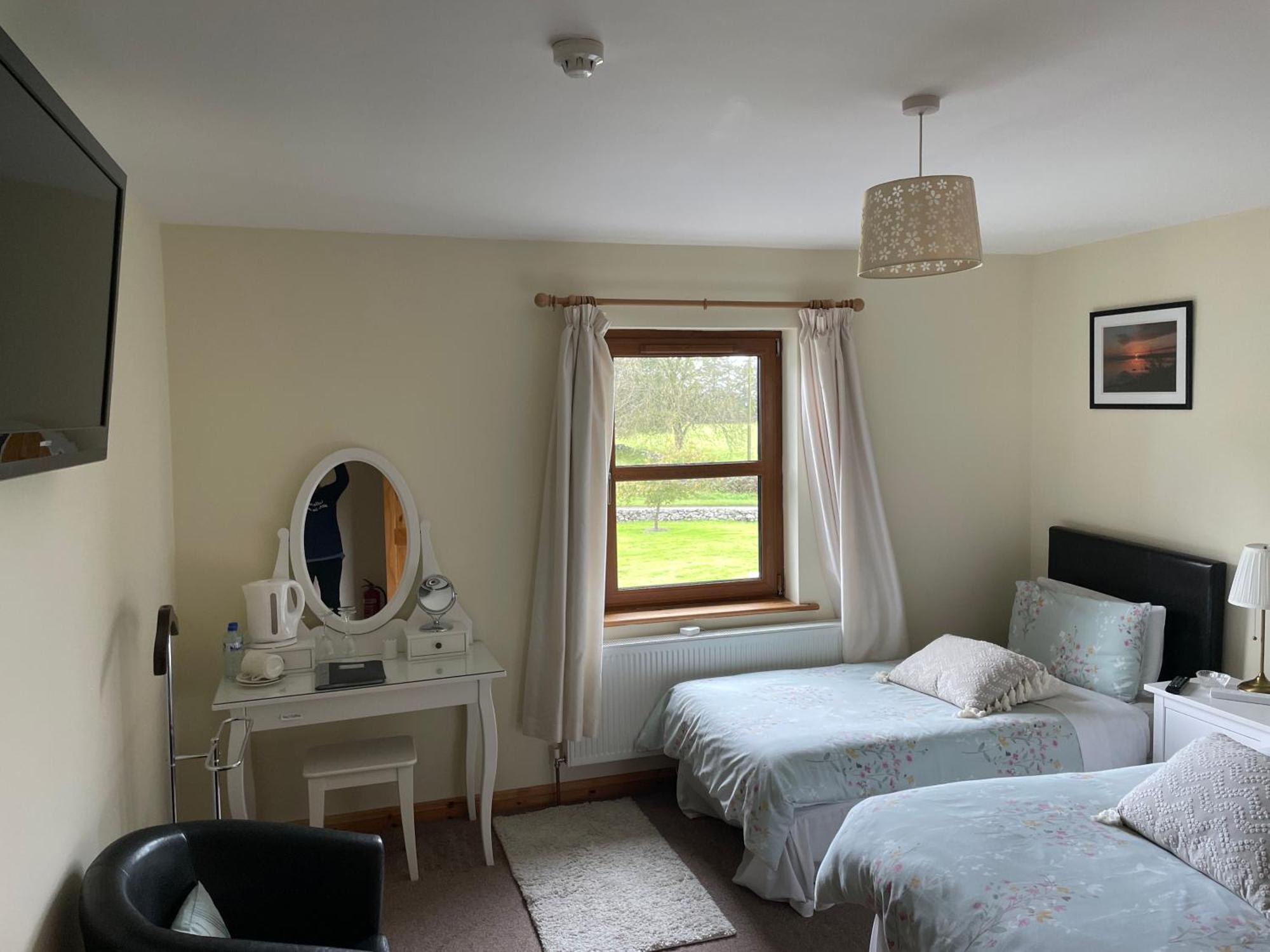 Corrib View Lodge Glencorrib  エクステリア 写真
